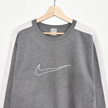 Load image into Gallery viewer, 00s Nike Sweatshirt (M)
