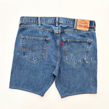 Load image into Gallery viewer, Levi’s 501 Denim Shorts W38