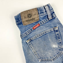 Load image into Gallery viewer, Distressed Wrangler Jeans W29 L32