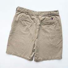 Load image into Gallery viewer, Tommy Hilfiger Shorts W36