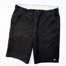 Load image into Gallery viewer, Dickies Shorts W38