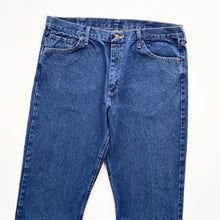 Load image into Gallery viewer, Wrangler Jeans W38 L32