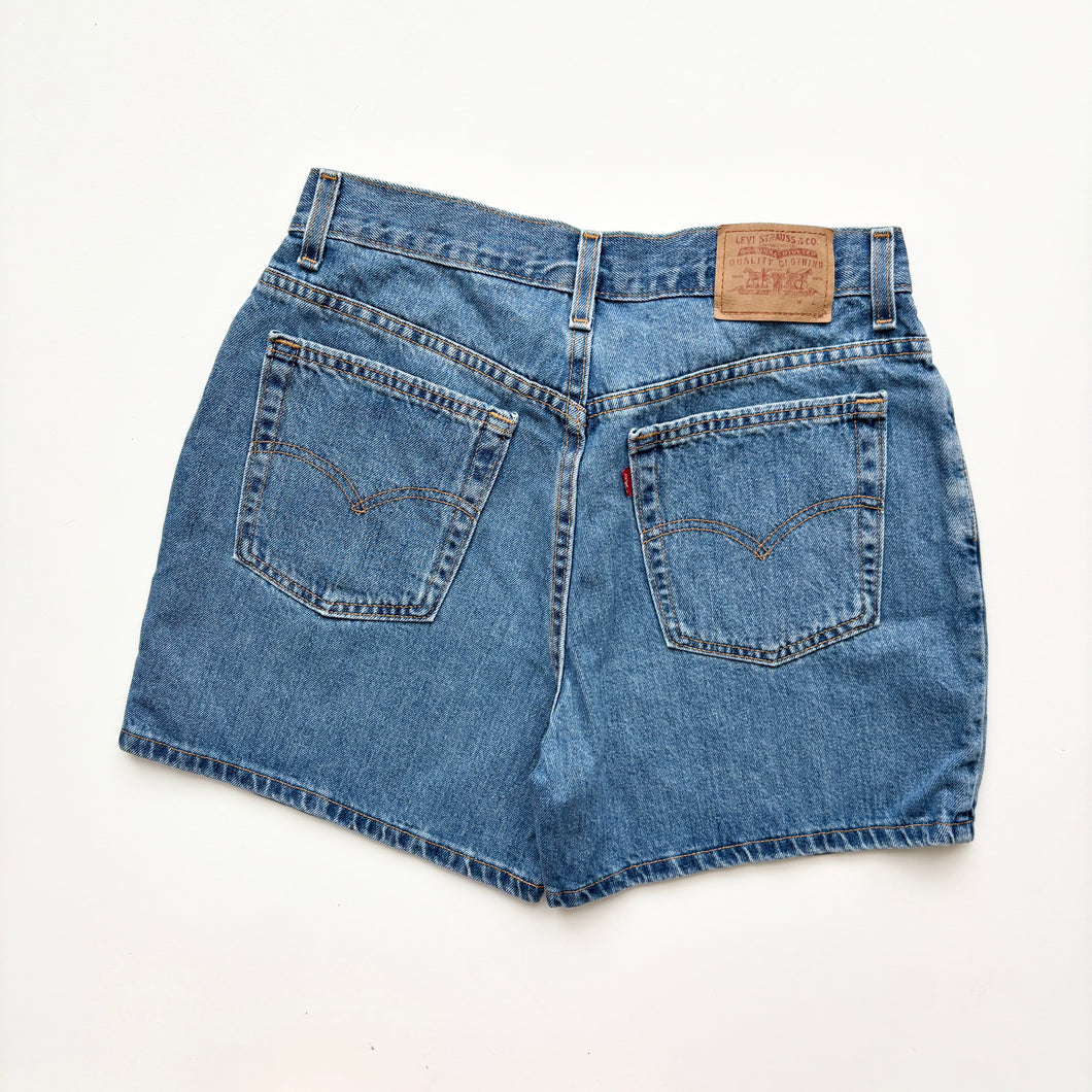90s Levi’s Denim Shorts W30