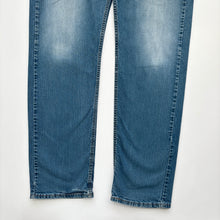 Load image into Gallery viewer, Levi’s 505 W38 L34