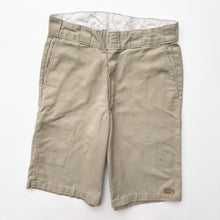 Load image into Gallery viewer, Dickies Shorts W28