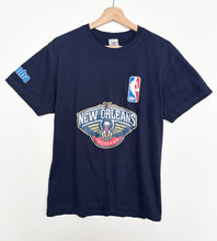 Load image into Gallery viewer, NBA New Orleans Pelican T-shirt (M)