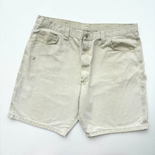 Load image into Gallery viewer, Wrangler Carpenter Shorts W42