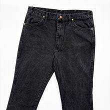 Load image into Gallery viewer, Wrangler Jeans W36 L32