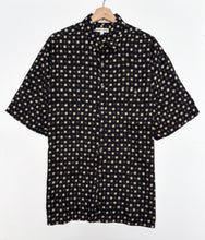 Load image into Gallery viewer, 90s Crazy Print Shirt (L)