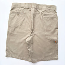 Load image into Gallery viewer, Dickies Shorts W40