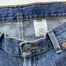 Load image into Gallery viewer, Levi’s 505 Shorts W38
