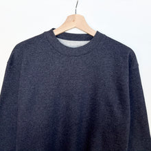 Load image into Gallery viewer, Champion Sweatshirt (M)