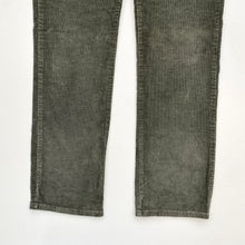 Load image into Gallery viewer, Levi’s 505 Cords W32 L30