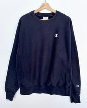 Load image into Gallery viewer, Champion Sweatshirt (L)
