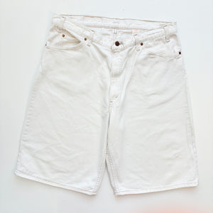 90s Levi’s 560 Denim Shorts W38