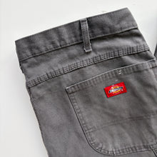 Load image into Gallery viewer, Distressed Dickies Carpenter Jeans W38 L32