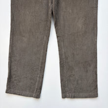 Load image into Gallery viewer, 90s Chaps Jumbo Cords W36 L30