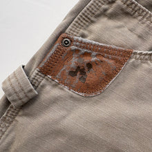 Load image into Gallery viewer, Wrangler Carpenter Jeans W40 L32