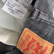 Load image into Gallery viewer, Levi’s 514 Cords W32 L30