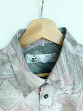Load image into Gallery viewer, 90s Abstract Crazy Print Shirt (M)