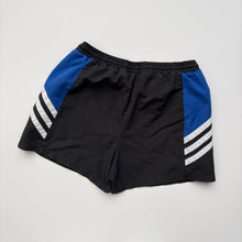 Load image into Gallery viewer, 00s Adidas Shorts (M)