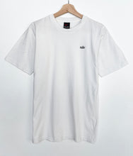 Load image into Gallery viewer, 90s Nike T-shirt (S)