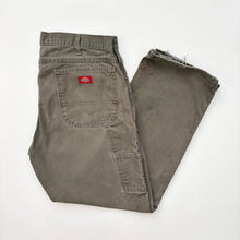 Load image into Gallery viewer, Dickies Carpenter Jeans W36 L32