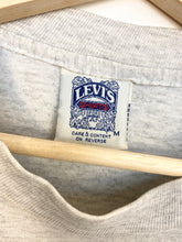 Load image into Gallery viewer, 90s Levi’s Single Stitch T-shirt (M)