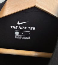 Load image into Gallery viewer, Nike T-shirt (M)