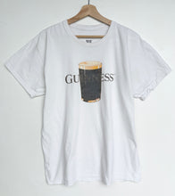 Load image into Gallery viewer, Guinness T-shirt (M)