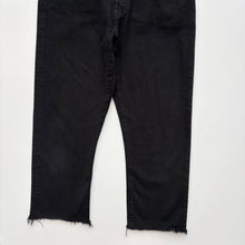Load image into Gallery viewer, Levi’s 501 W32 L24