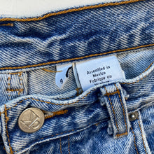 Load image into Gallery viewer, 90s Calvin Klein Denim Shorts W28