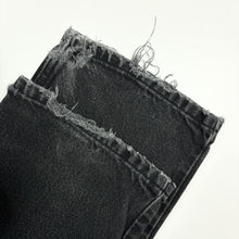 Load image into Gallery viewer, Distressed Levi’s 516 Jeans W31 L30
