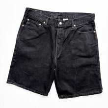 Load image into Gallery viewer, Levis 550 Denim Shorts W36