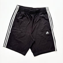 Load image into Gallery viewer, 00s Adidas Shorts (M)