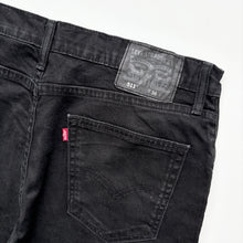 Load image into Gallery viewer, Levis 511 Shorts W36
