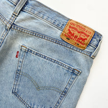 Load image into Gallery viewer, Levis 469 Shorts W36