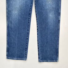 Load image into Gallery viewer, Wrangler Jeans W36 L32