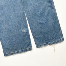 Load image into Gallery viewer, Levi’s Carpenter Jeans W38 L32