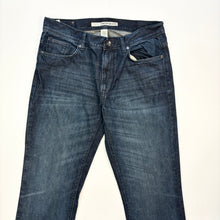 Load image into Gallery viewer, DKNY Jeans W32 L32