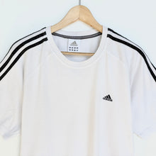 Load image into Gallery viewer, 00s Adidas T-shirt (XL)
