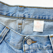 Load image into Gallery viewer, 90s Levi’s 505 Denim Shorts W38