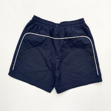 Load image into Gallery viewer, 00s Umbro Shorts (S)