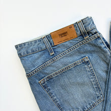 Load image into Gallery viewer, Tommy Hilfiger Jeans W38 L32