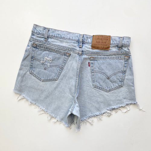 90s Levi’s Denim Shorts W36