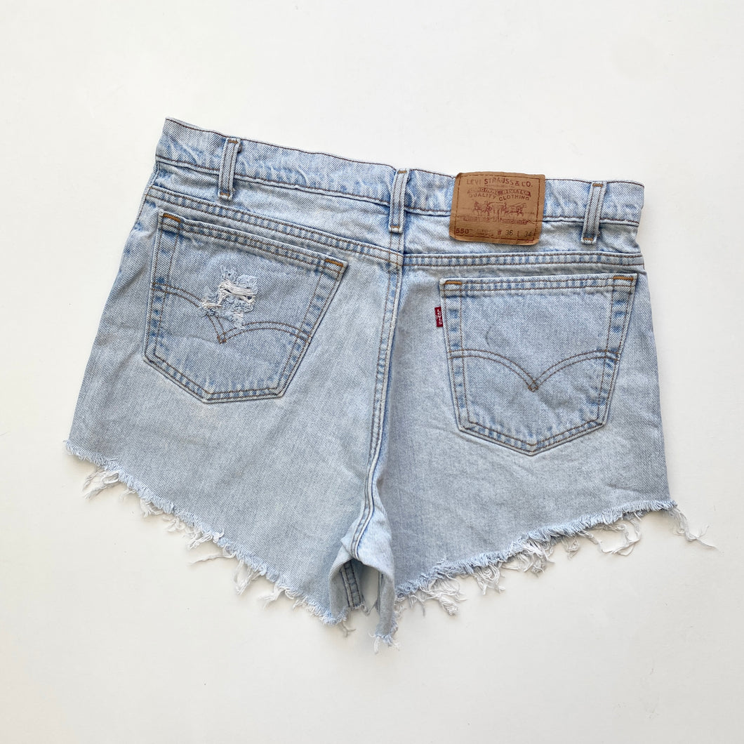 90s Levi’s Denim Shorts W36