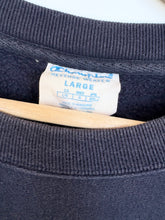 Load image into Gallery viewer, Champion Sweatshirt (L)