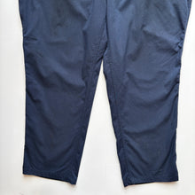 Load image into Gallery viewer, Carhartt Jeans W44 L30