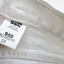 Load image into Gallery viewer, Women’s 90s Levi’s Shorts W28