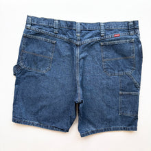 Load image into Gallery viewer, Wrangler Carpenter Shorts W44